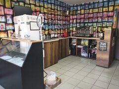 Piata Delfinului, spatiu comercial